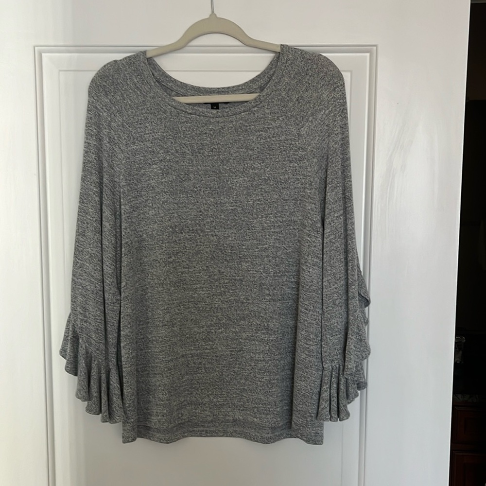 Banana Republic Women's Flutter Sleeve Sweater Sz Med- Like New!